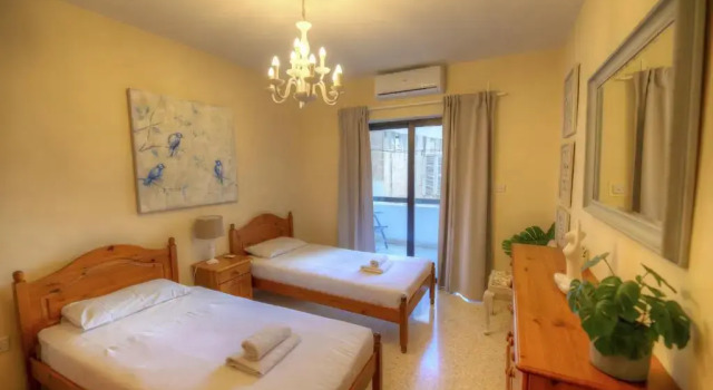 Large and bright apartment in the city center GOSLM2