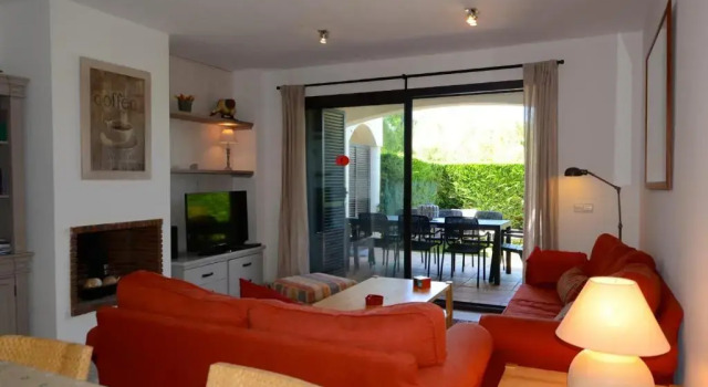 Villa Medas, Забронировать Отель Торроэлья-де-Монгри Baix Empordà