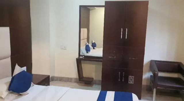 Люкс Deluxe Hotel Presidency Inn