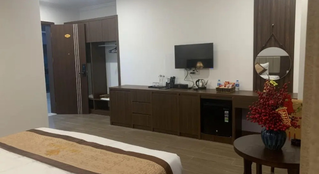 Номер Deluxe ViNH KHANG HA LONG HOTEL