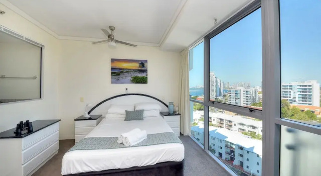 Beachfront Resort 2 Bedroom High Floor