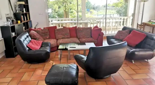 Villa spacieuse à Aimargues avec piscine privée, Buchen Sie Villa Villen in Gard, Villa