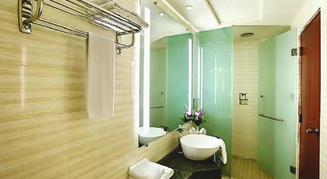 Luxo quarto Fars Hotel & Resorts