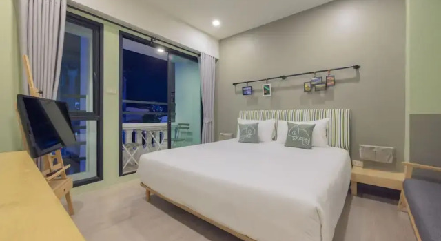 Двухместный номер Deluxe с балконом Chamemon Bed Phuket Town