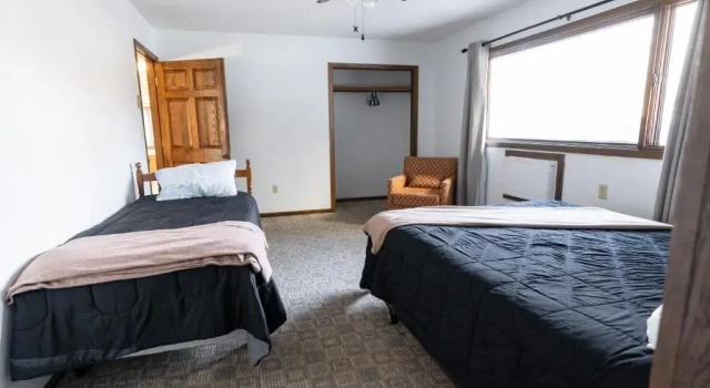 Cuyuna Lakes Stay, Varaa Hotelli Hotellit Minnesota pysäköinnillä, Pysäköinti