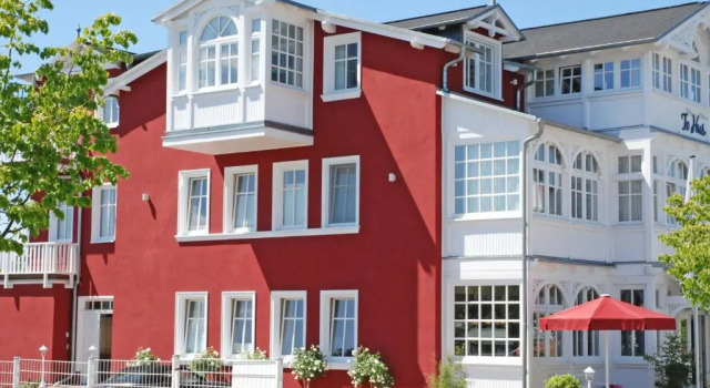 Villa "To Hus" in Sellin - Appartement 02 mit Kamin und Balkon, Book Apartment Sellin Usedom