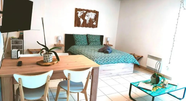 • Superbe appartement 2 à 4 personnes de 33m² en rez-de-chaussée •