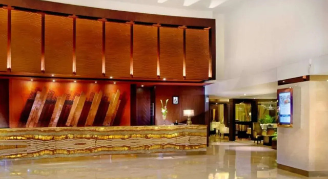 Grand City Hall Hotel & Serviced Residences, Buchen Sie Hotel Medan Sumatra, in der Nähe von Cambridge City Square