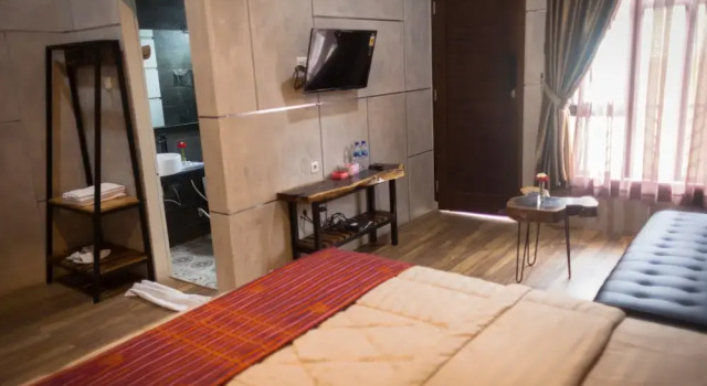 Pariban Hotel, Rezerwuj Hotel Berastagi Sumatra
