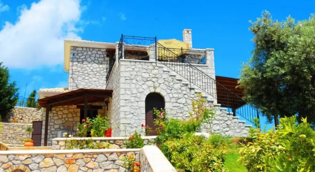Beautiful 2 Bedroom Villa With Private Pool on the Island os Lefkada, Забронировать Вилла Отели периферии Ионических островов с бассейном, Бассейн