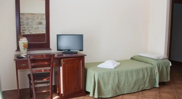 Agriturismo Valle dellEtna, Book Hotel Hotels in Sicily with a Pool, Swimming Pool