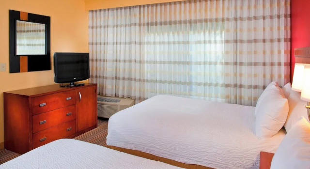 Люкс c 1 комнатой с видом на внутренний двор Courtyard by Marriott Orlando Airport