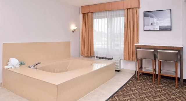 Номер Standard Best Western Airport Plaza Hotel   LAX Airport LA Stadium