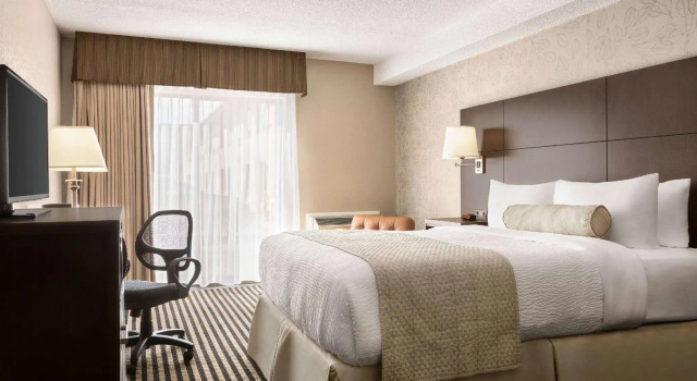 Номер Deluxe Days Inn by Wyndham Miramichi NB