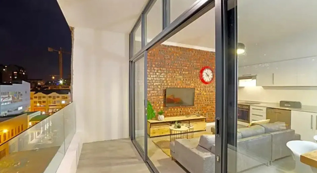 Апартаменты с балконом Happy Rhino Hotel