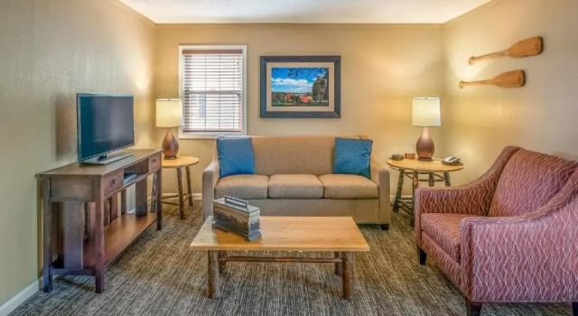 Люкс Holiday Inn Club Vacations Oak n Spruce Resort in the Berkshires