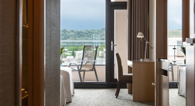 Трёхместный номер Deluxe Lakeshore Hotel Hualien