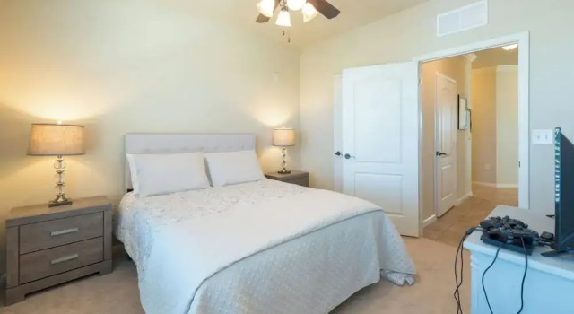 Bright 3BR Resort Condo Near Disney + Pools