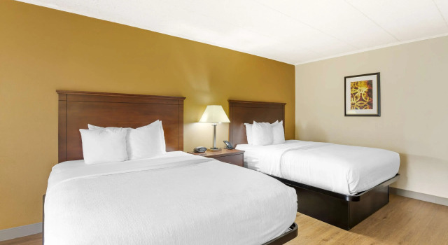 Четырёхместный номер Standard Best Western PLUS Governors Inn Richmond