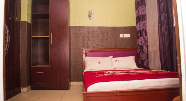 Goldlux Hotel, Book Hotel Ikeja 