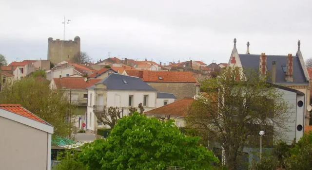 Appartement d'une chambre a Fouras a 50 m de la plage avec vue sur la mer piscine partagee et jardin amenage, Rezerwuj Apartament Hotele w Fouras z parkingiem, Parking