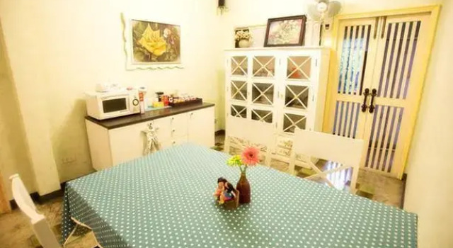 Nana House, Забронировать Мини-отель Отели Сансай с парковкой, Парковка