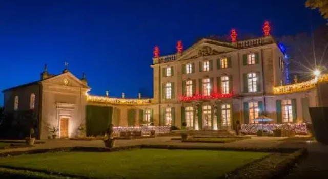 Chateau de Tourreau, Rezerwuj Hotel Hotele w Owernia z parkingiem, Parking