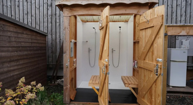 Shepherd's Hut @ Westcote, Book Hotel Hawick Borders