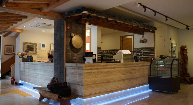Jeonju Hanok Taejogung Hotel, Забронировать Отель Чонджу Чолла-Пукто, рядом с Музей традиционных корейских вин в Чончжу