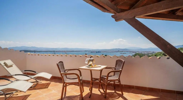 Полулюкс Hotel dP Olbia - Sardinia