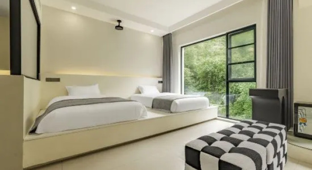 Семейный тент Yehexi·Samar Xingxi Camping·Private Tang Hot Spring Wild Luxury Homestay