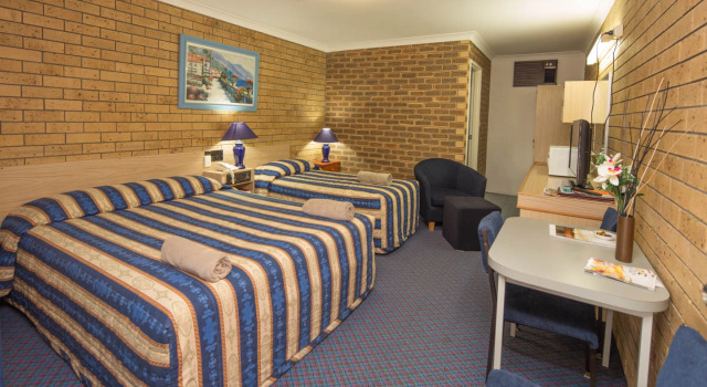 Settlers Motor Inn
