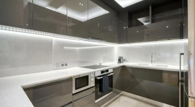 Апартаменты Stunning Central 170m2 3 Bedroom 3 Bathroom, Sleeps 10 Guests