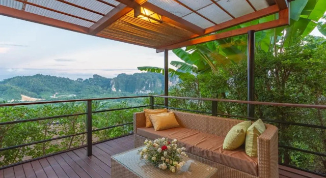 Люкс с видом на город Aonang Fiore Resort