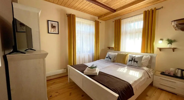 Dolina Sarenek, Prenota Hotel  