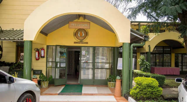Benliza Guest House - Adults Only, Rezervovat Penzión Hotely v Nakuru County s parkováním, Parkování
