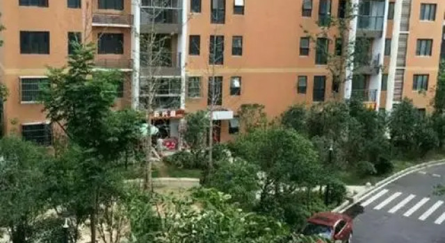 Wuhan University West Gate Hostel, Varaa Hostelli Wuchang District 
