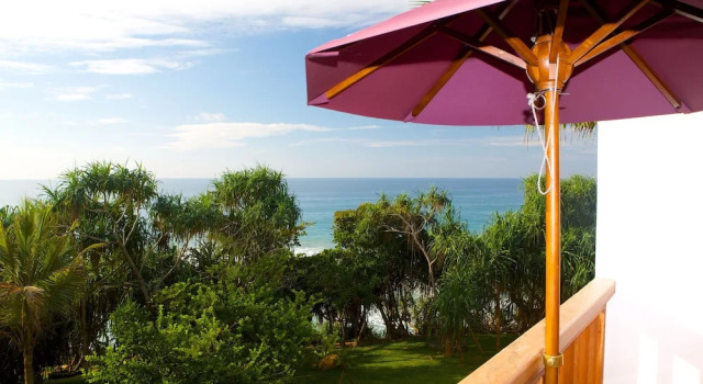 Люкс UTMT - Underneath The Mango Tree Spa & Beach Resort