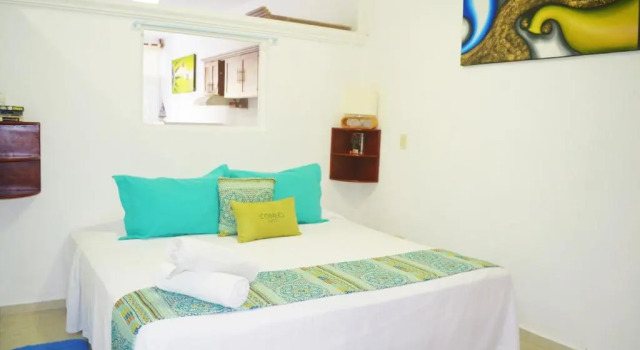 Люкс с частичным видом на океан Corales Suites