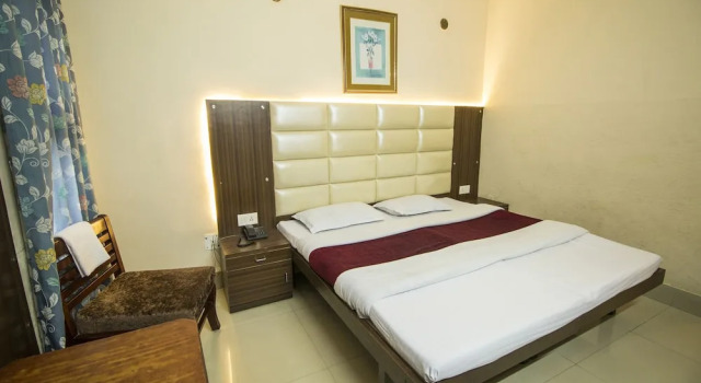 Номер Deluxe WOW STAYZ2 Hotel Jahanvi Dale