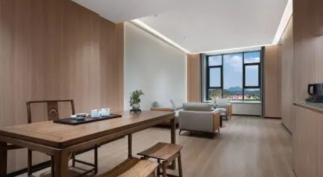Люкс Business Huihong Hotel