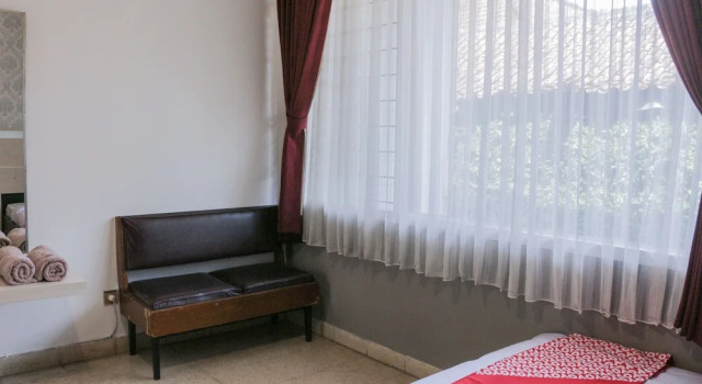 Standard Zimmer OYO 1710 Hotel Budi Famili 2 Syariah