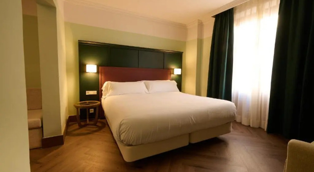 Honest Granada Hotel, Забронировать Отель Отели Гранады с завтраком, рядом с Пасео-дель-Салон, Завтраки