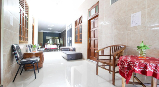 RedDoorz near Candi Ratu Boko, Rezerwuj Hotel Prambanan Yogyakarta Province