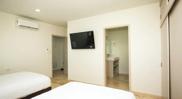 Апартаменты Elegant Condo at Playa Brujas