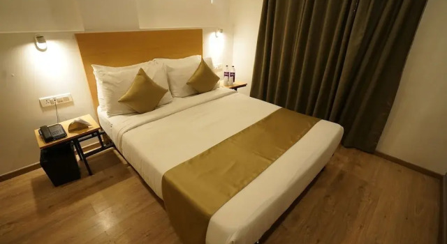 Номер Premier The Byke Business - Landmark Pan India Pure Veg Hotel Chain