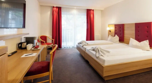 Двухместный номер Standard c 1 комнатой Hotel Rössle Berneck