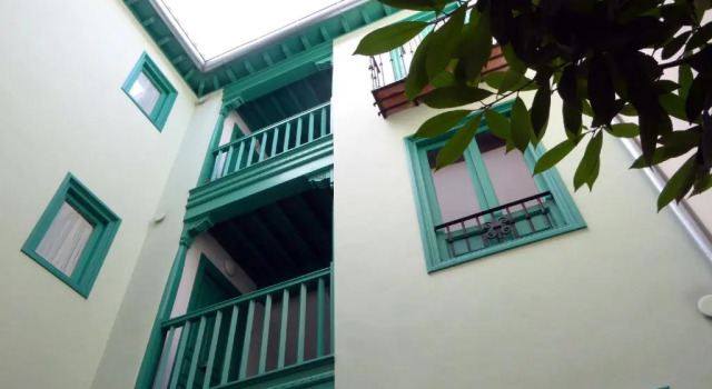 Апартаменты Laurel Suites Apartments