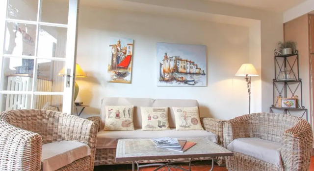 Коттедж Charming Holiday Home With Terrace
