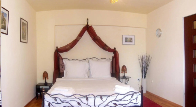 Agentia H Accommodation, Đặt Khách sạn Khách sạn ở Bucharest có hồ bơi, gần Bucharest Museum, Hồ bơi